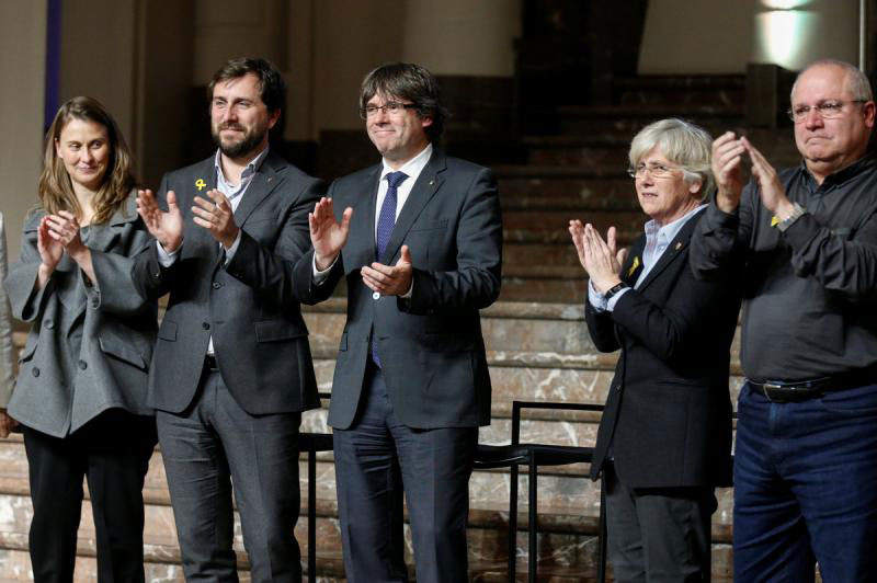 La justícia belga arxiva l’ordre de detenció contra el president i els consellers